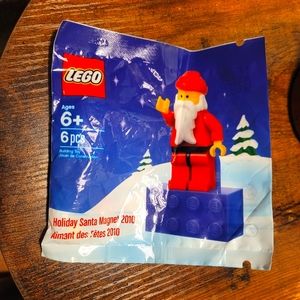 ⭐LEGO Holiday Santa Magnet 2010⭐